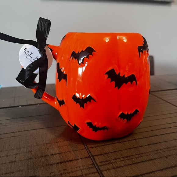 NWT spooky Rae Dunn pumpkin mug with bats - Picture 4 of 4